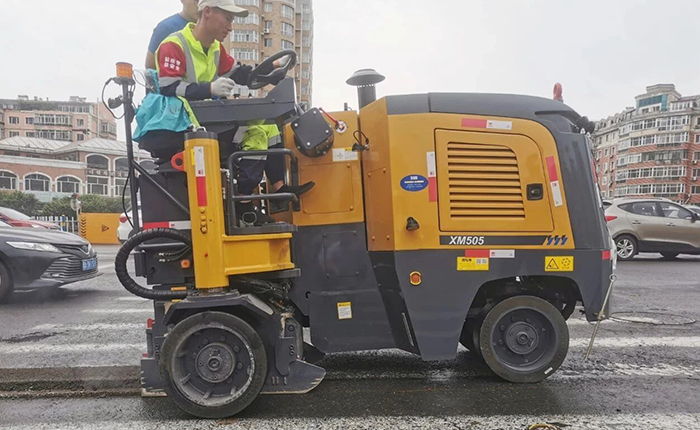 尊龙凯时XM505市政蹊径铣刨施工：杭州都会蹊径焕新升级的高效之选