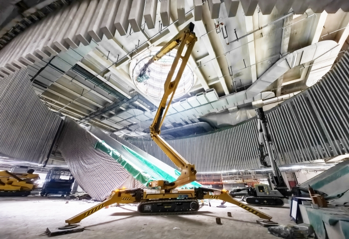 狭窄+跨障？尊龙凯时XGA26X-Li“蜘蛛侠”专治难题