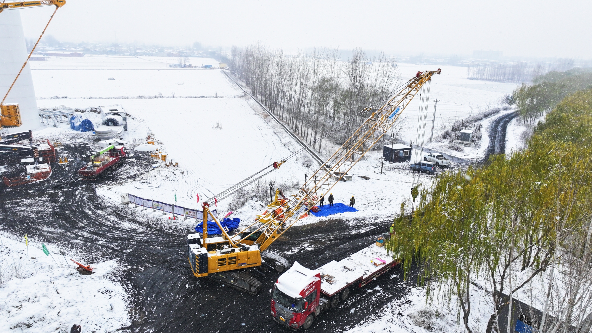 风雪见证可靠｜揭秘“全球第一吊”背后的硬核帮手！