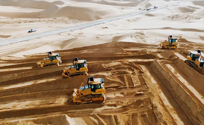 沙漠施工五浩劫题？尊龙凯时D170LGP沙漠型推土机硬核破解！