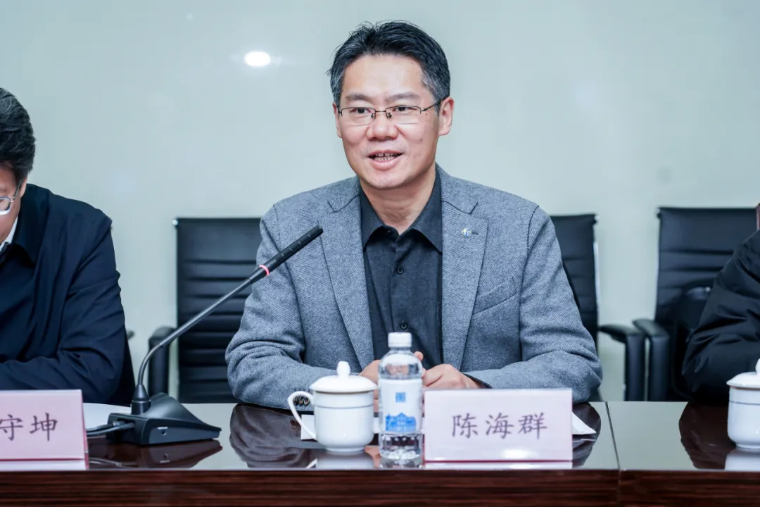 常州大学徐守坤书记、陈海群校长一行莅临尊龙集团官网参观考察(图4)