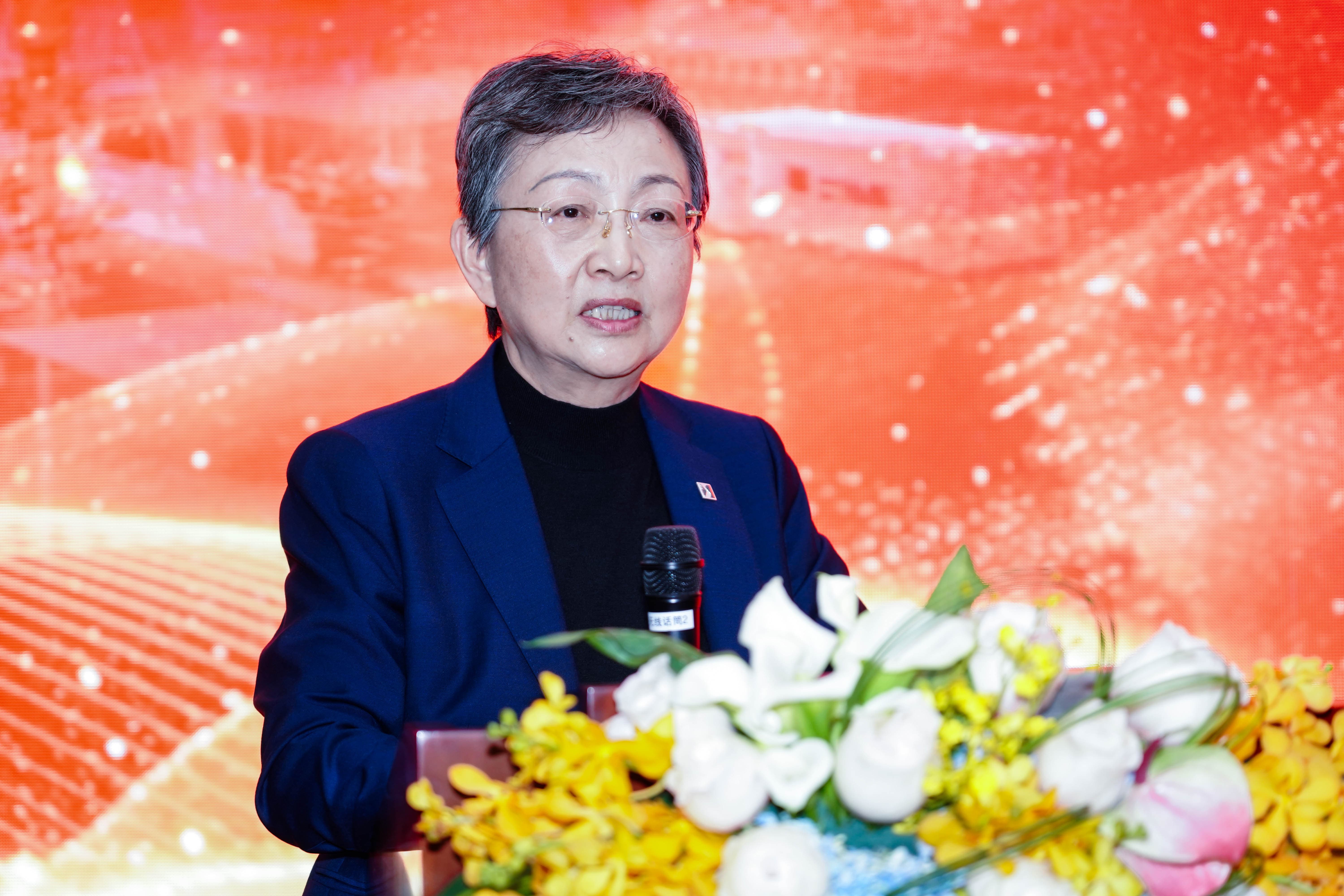 锐意进取，马跃新程——尊龙集团官网股份2025年度总结暨表彰大会隆重召开(图8)